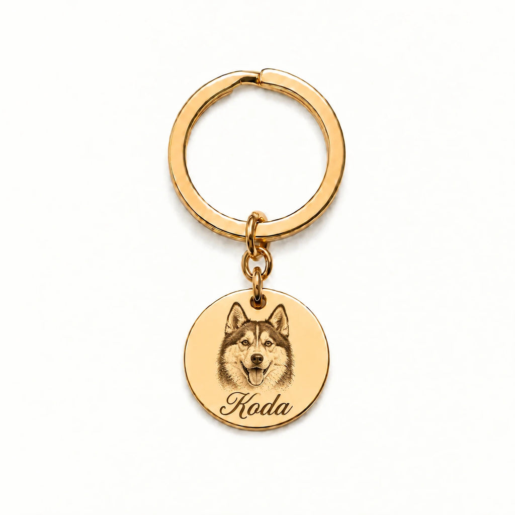 Personalized pet portrait keychain with photo engraving